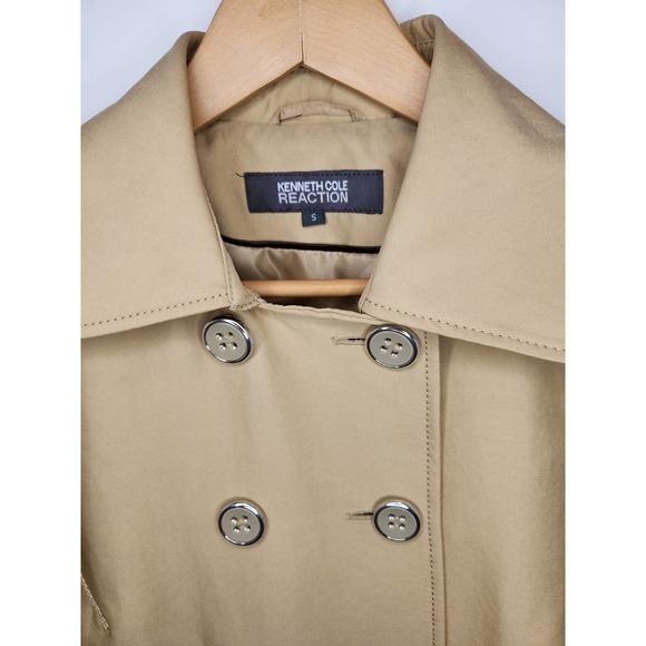 Kenneth Cole women's lightweight jacket.  Golden/Beige satin material. small - Picture 3 of 15